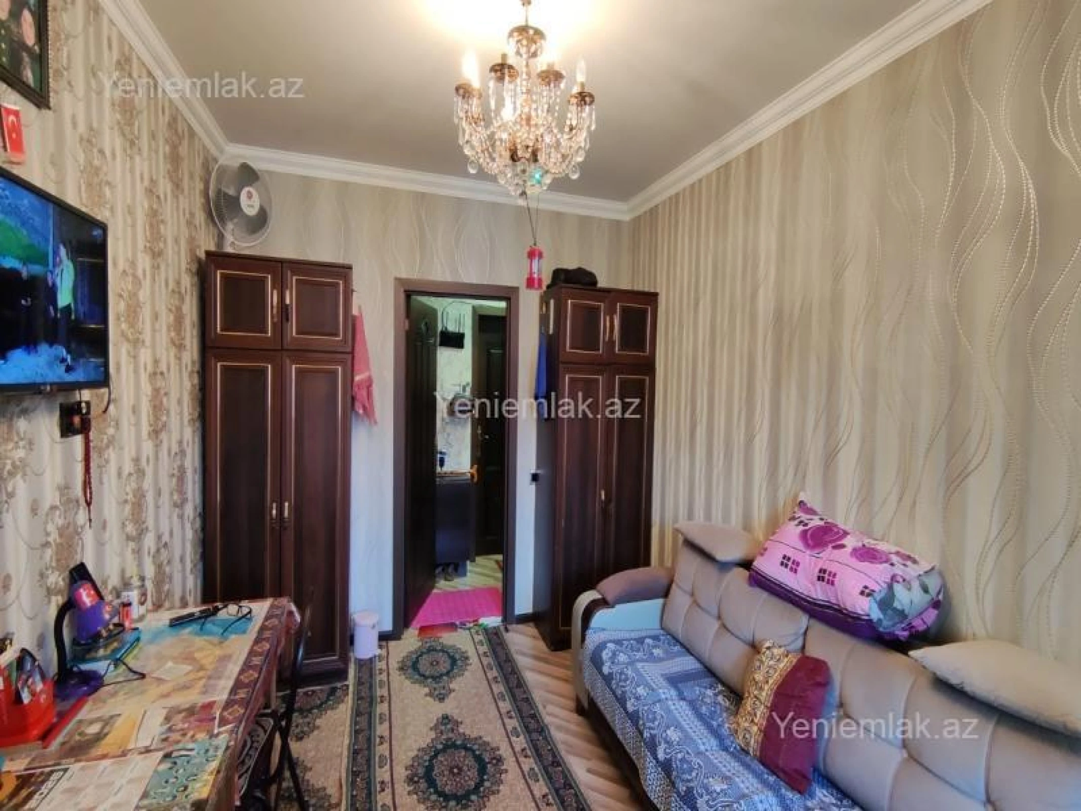 Satılır 2 otaqlı köhnə tikili 55 m²