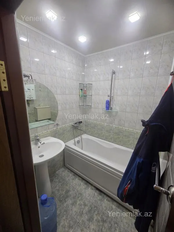 Satılır 3 otaqlı köhnə tikili 80 m²