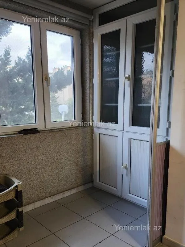 Satılır 3 otaqlı köhnə tikili 80 m²