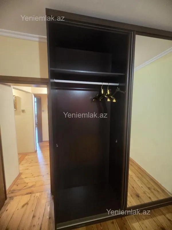 Satılır 3 otaqlı köhnə tikili 80 m²