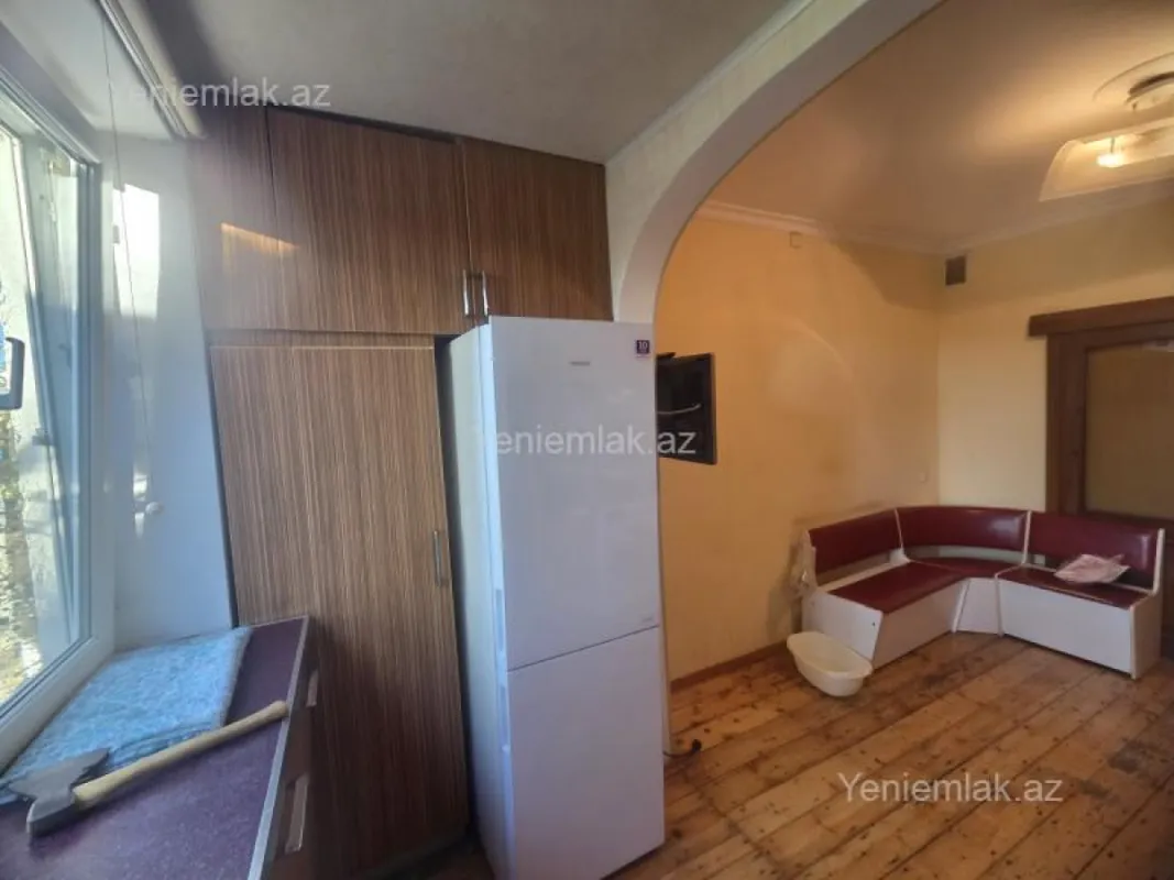 Satılır 3 otaqlı köhnə tikili 80 m²