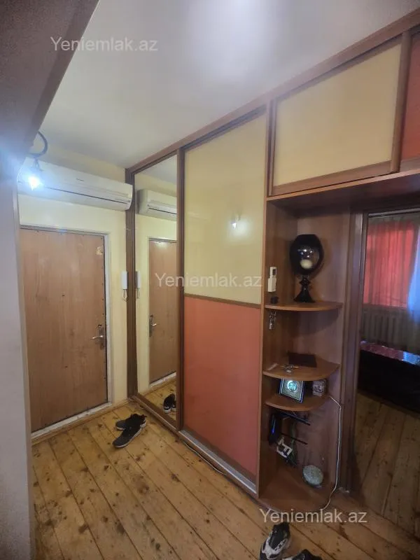 Satılır 3 otaqlı köhnə tikili 80 m²