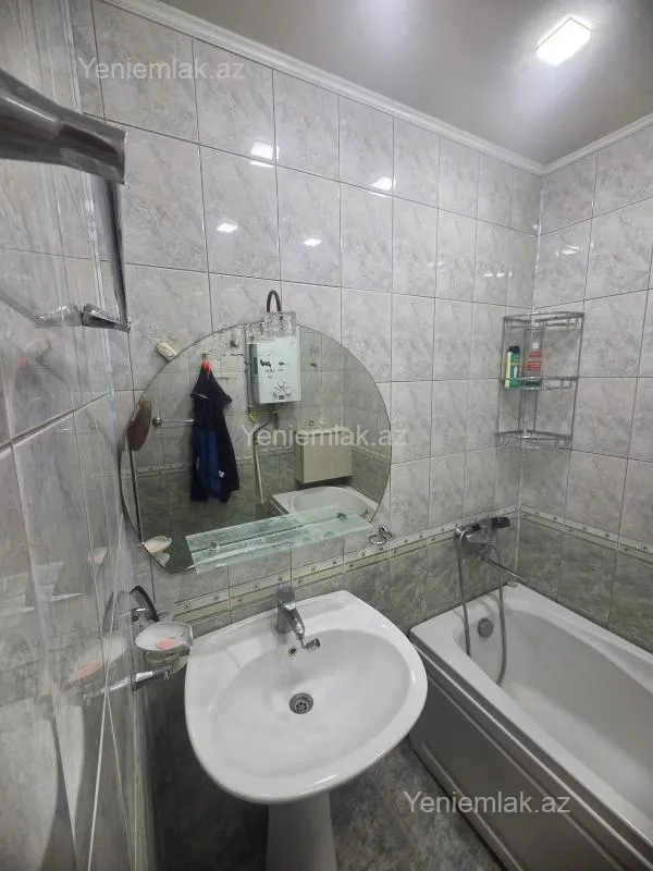 Satılır 3 otaqlı köhnə tikili 80 m²