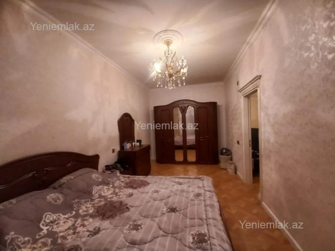 Satılır 4 otaqlı yeni tikili 128 m²