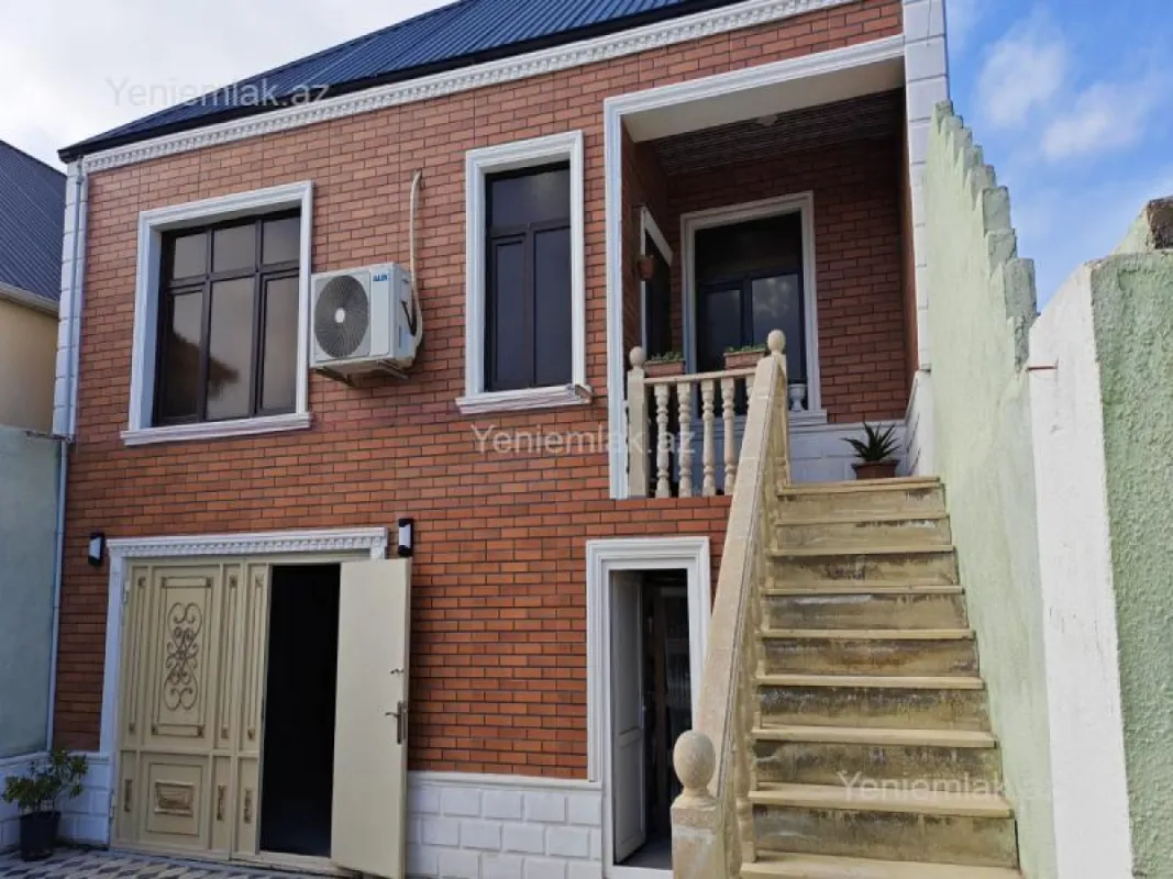 Satılır 4 otaqlı həyət evi 100 m²