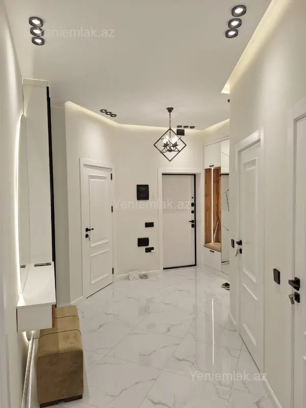 Satılır 3 otaqlı yeni tikili 100 m²