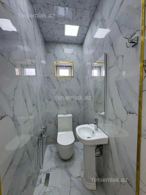 Satılır 5 otaqlı həyət evi 200 m²