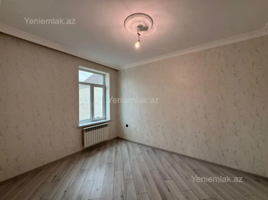 Satılır 5 otaqlı həyət evi 200 m²