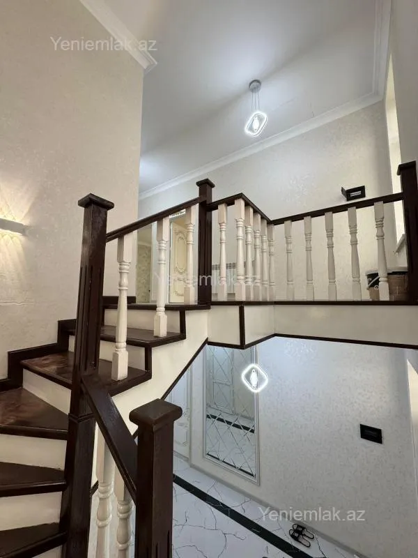 Satılır 5 otaqlı həyət evi 200 m²