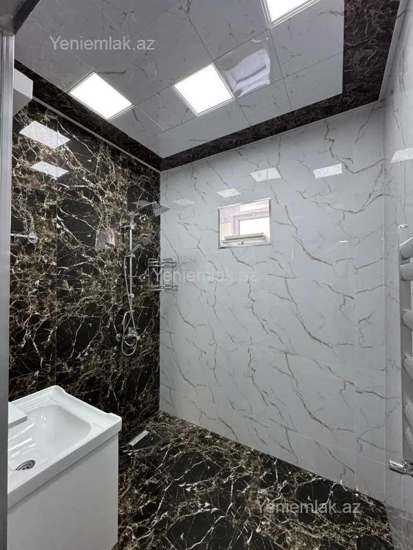 Satılır 5 otaqlı həyət evi 200 m²