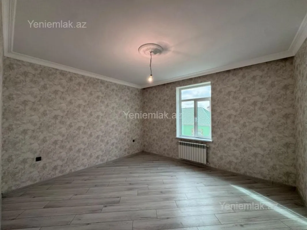 Satılır 5 otaqlı həyət evi 200 m²