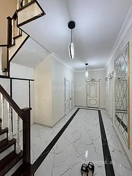 Satılır 5 otaqlı həyət evi 200 m²