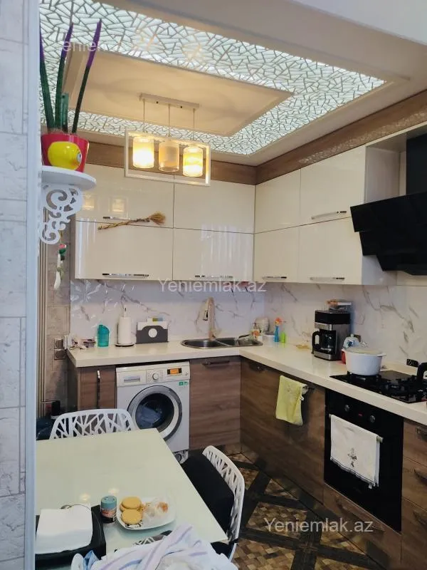 Satılır 3 otaqlı köhnə tikili 80 m²
