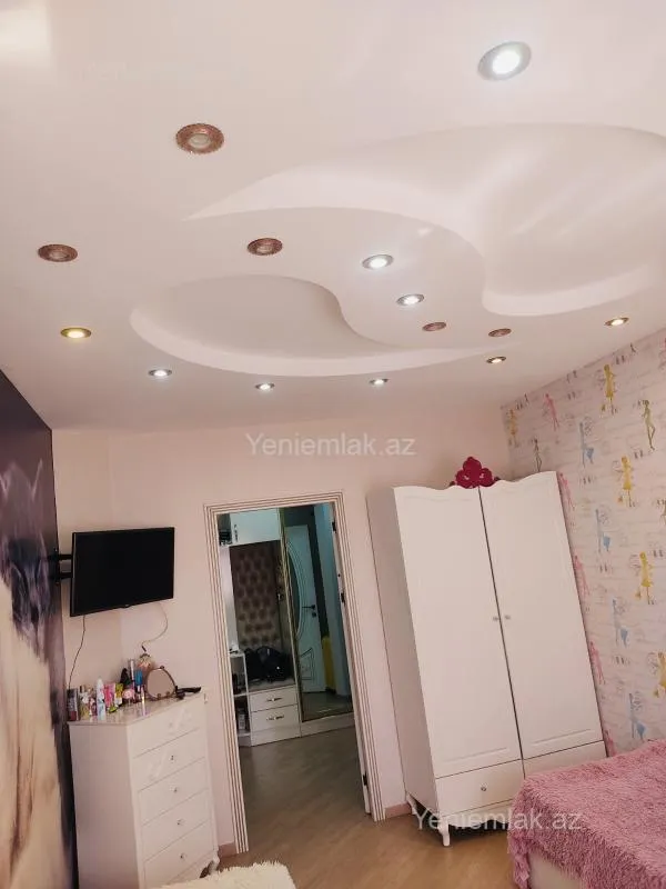 Satılır 3 otaqlı köhnə tikili 80 m²