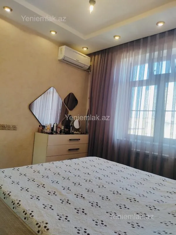 Satılır 3 otaqlı köhnə tikili 80 m²