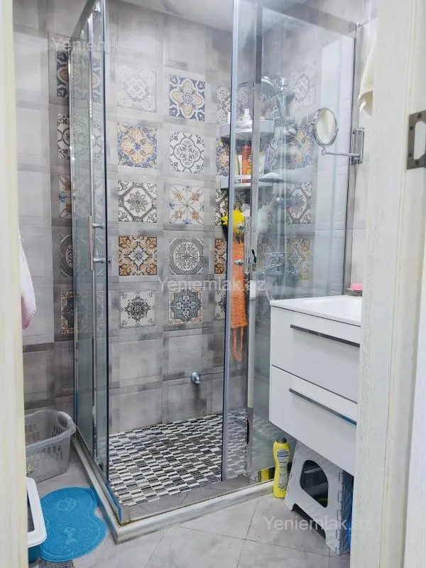 Satılır 3 otaqlı köhnə tikili 80 m²