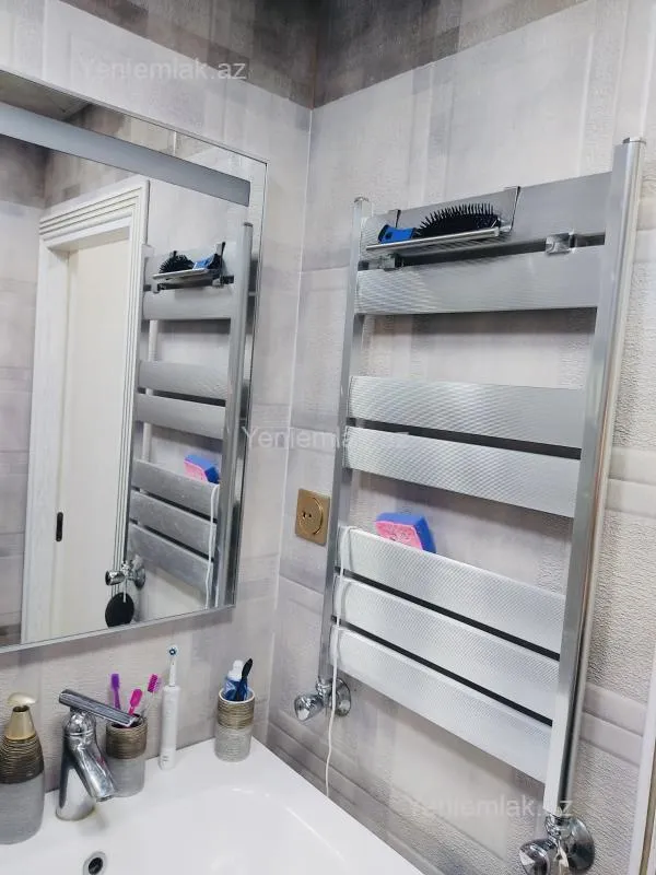 Satılır 3 otaqlı köhnə tikili 80 m²