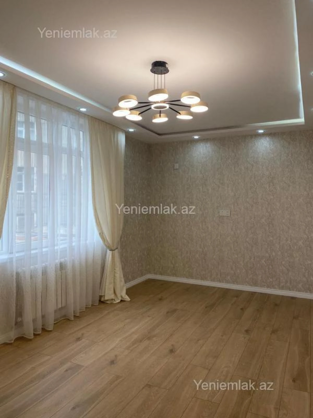 Satılır 2 otaqlı köhnə tikili 65 m²