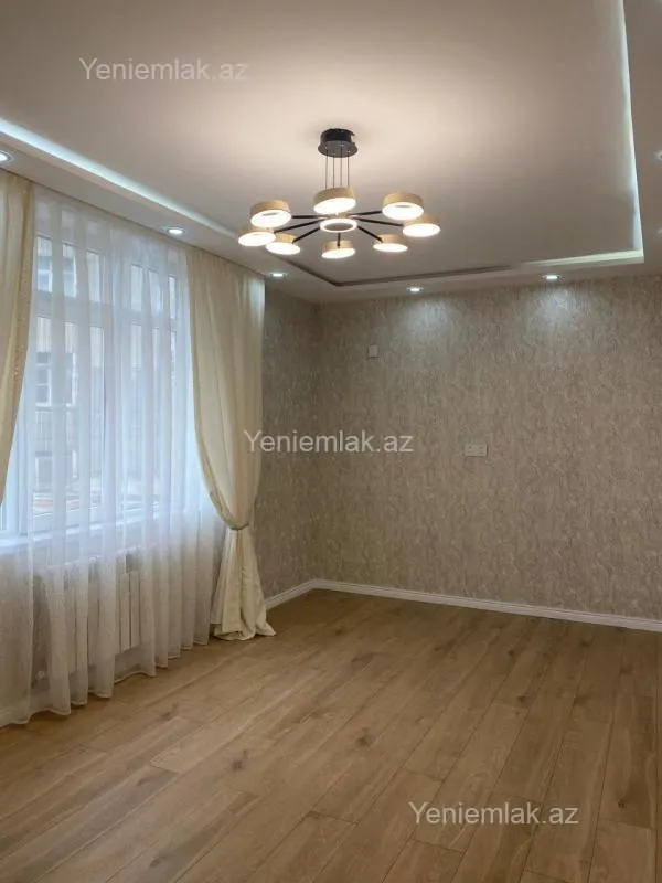 Satılır 2 otaqlı köhnə tikili 65 m²