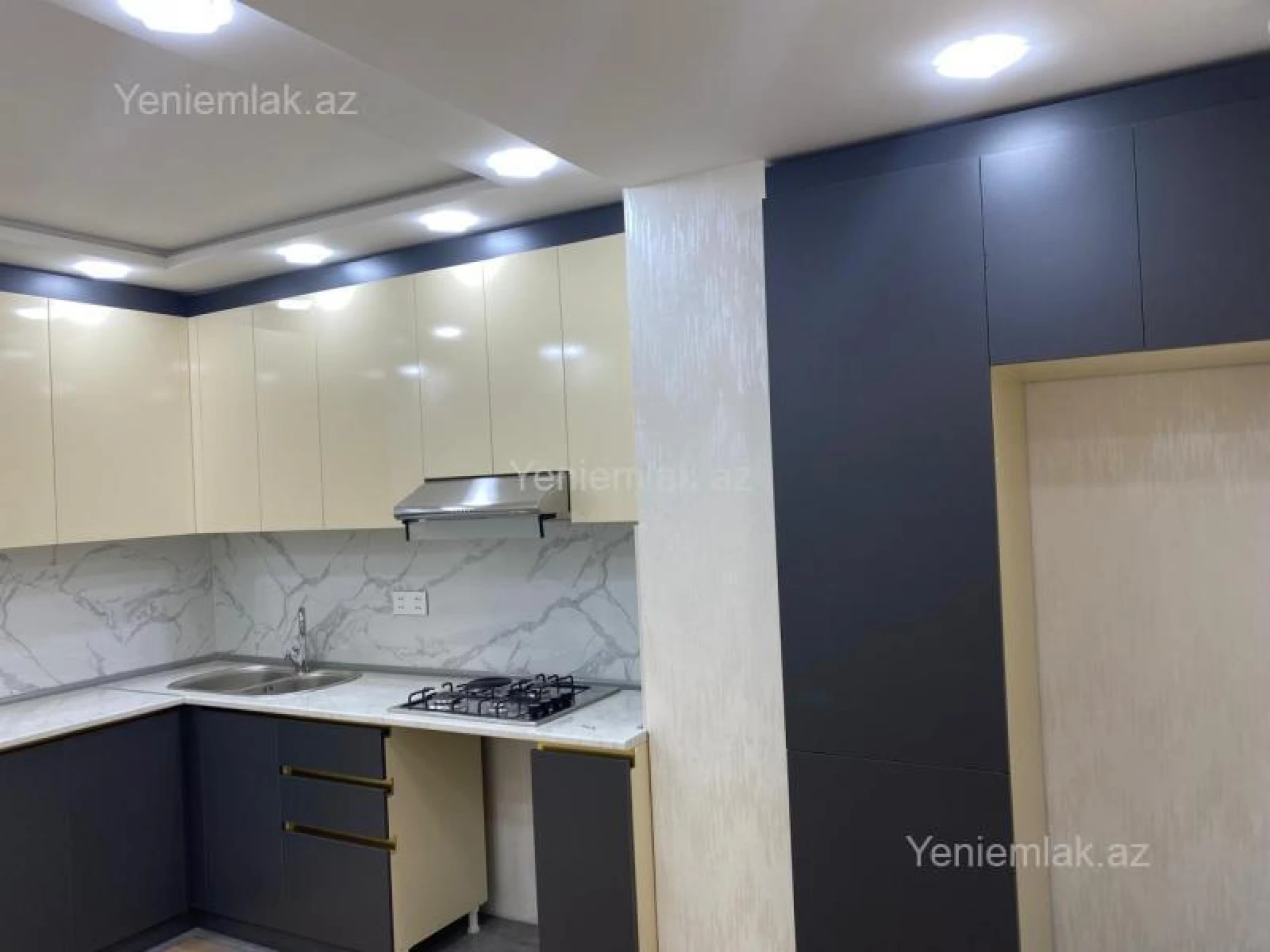 Satılır 2 otaqlı köhnə tikili 65 m²