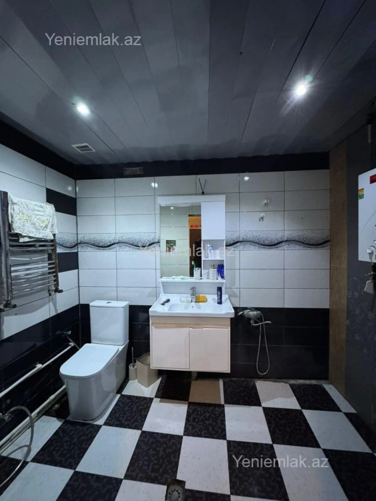 Satılır 5 otaqlı həyət evi 150 m²