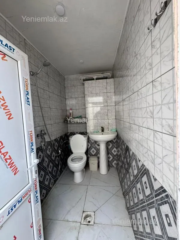 Satılır 5 otaqlı həyət evi 150 m²