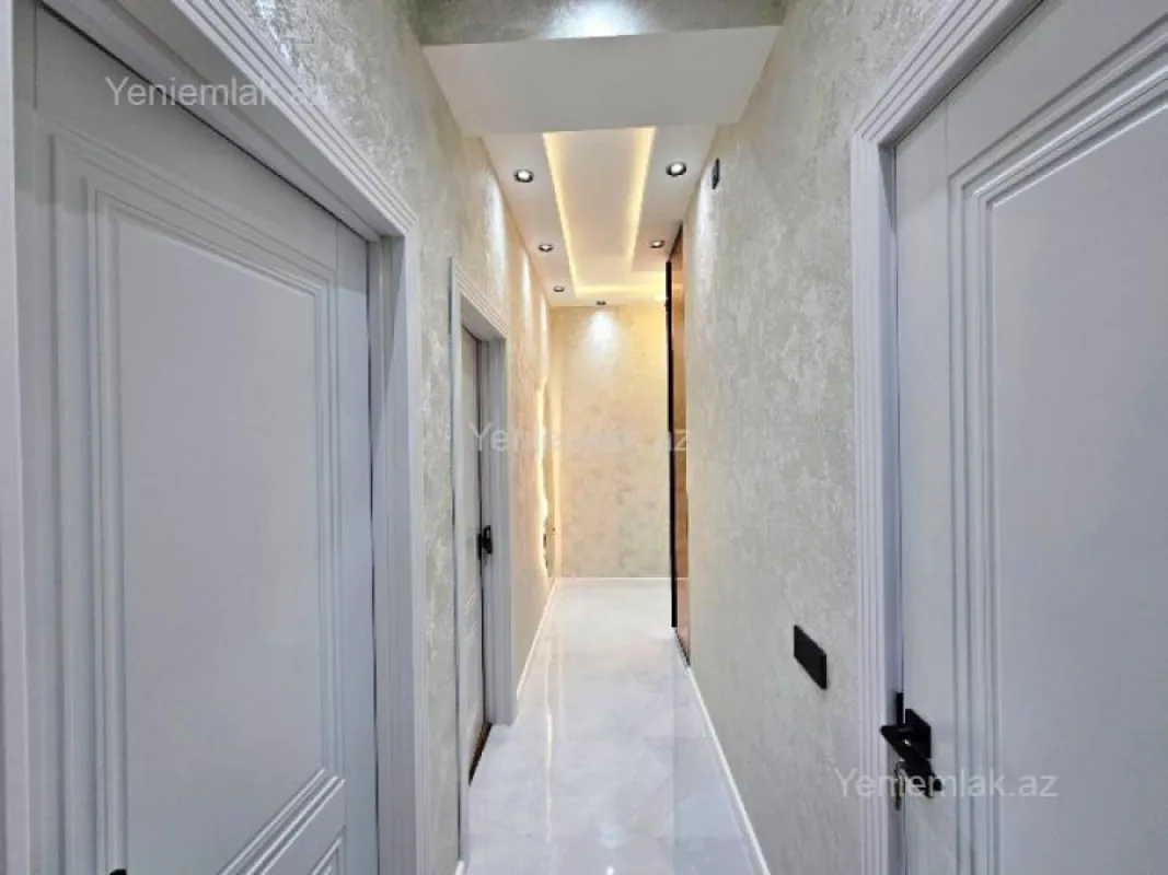 Satılır 3 otaqlı yeni tikili 80 m²