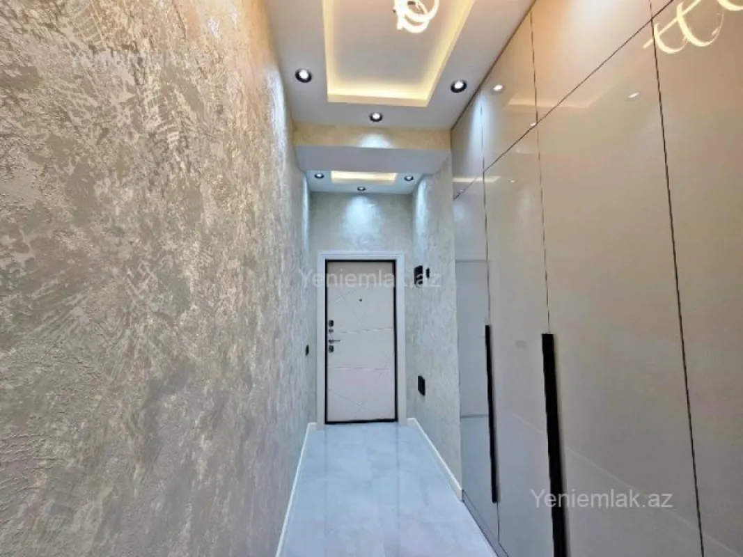 Satılır 3 otaqlı yeni tikili 80 m²