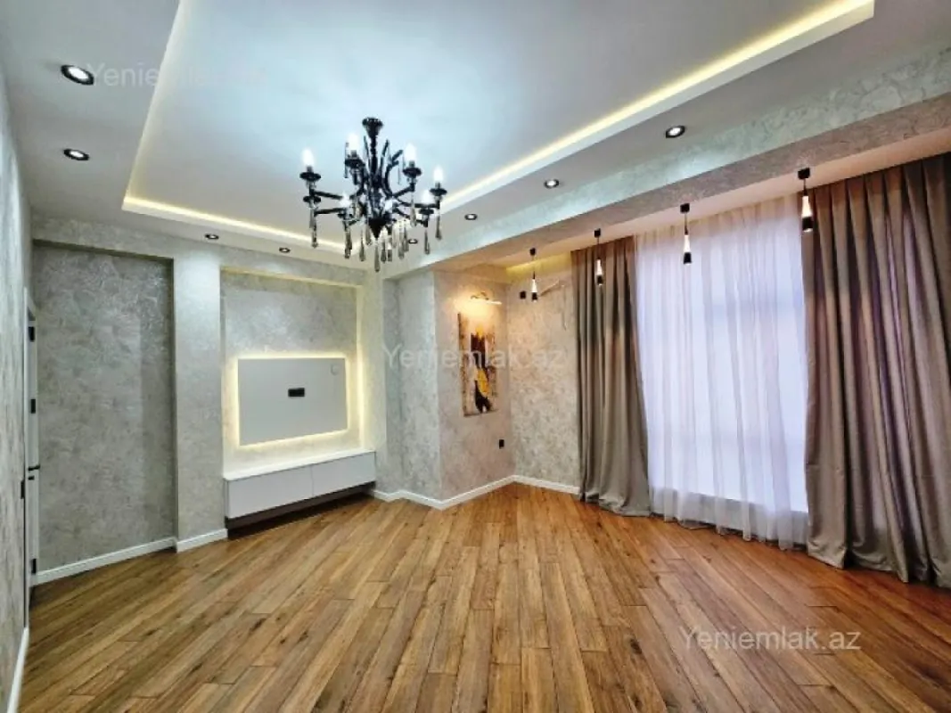 Satılır 3 otaqlı yeni tikili 80 m²