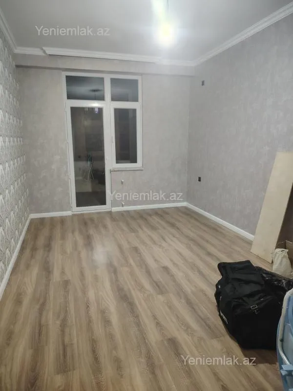 Satılır 3 otaqlı yeni tikili 83 m²
