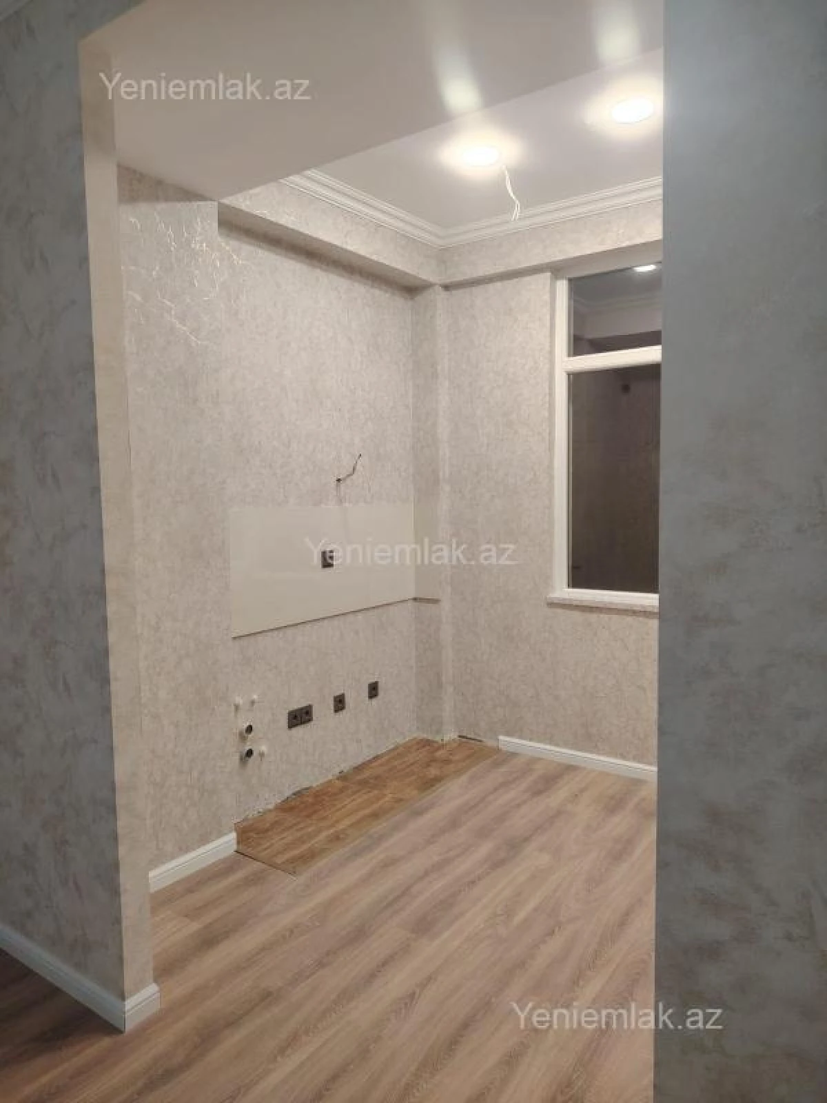 Satılır 3 otaqlı yeni tikili 83 m²
