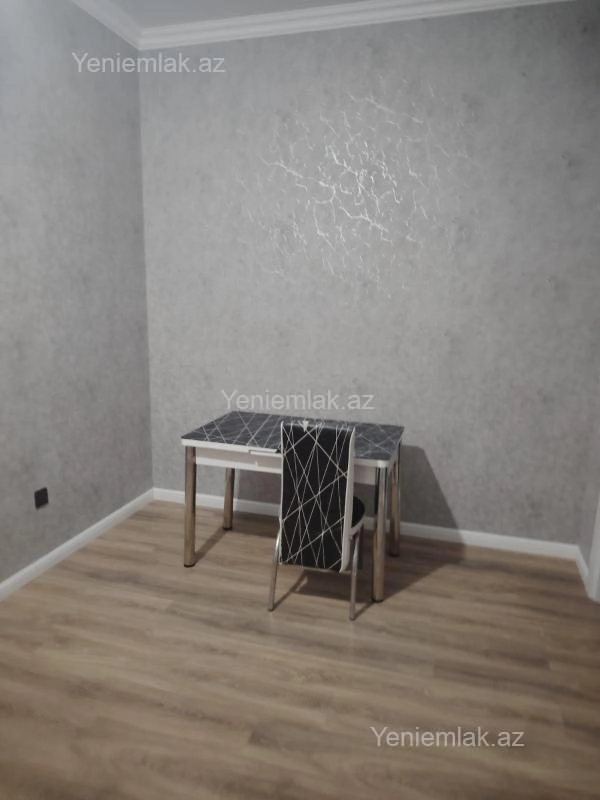 Satılır 3 otaqlı yeni tikili 83 m²