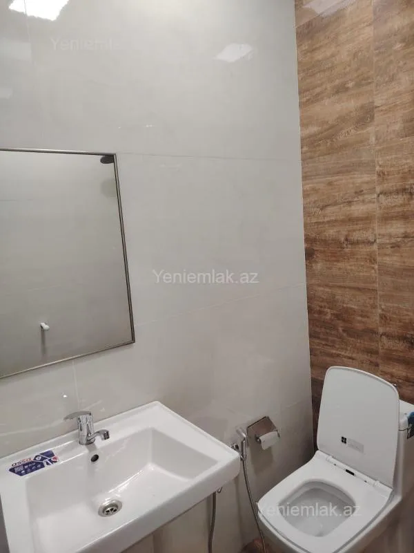 Satılır 3 otaqlı yeni tikili 83 m²