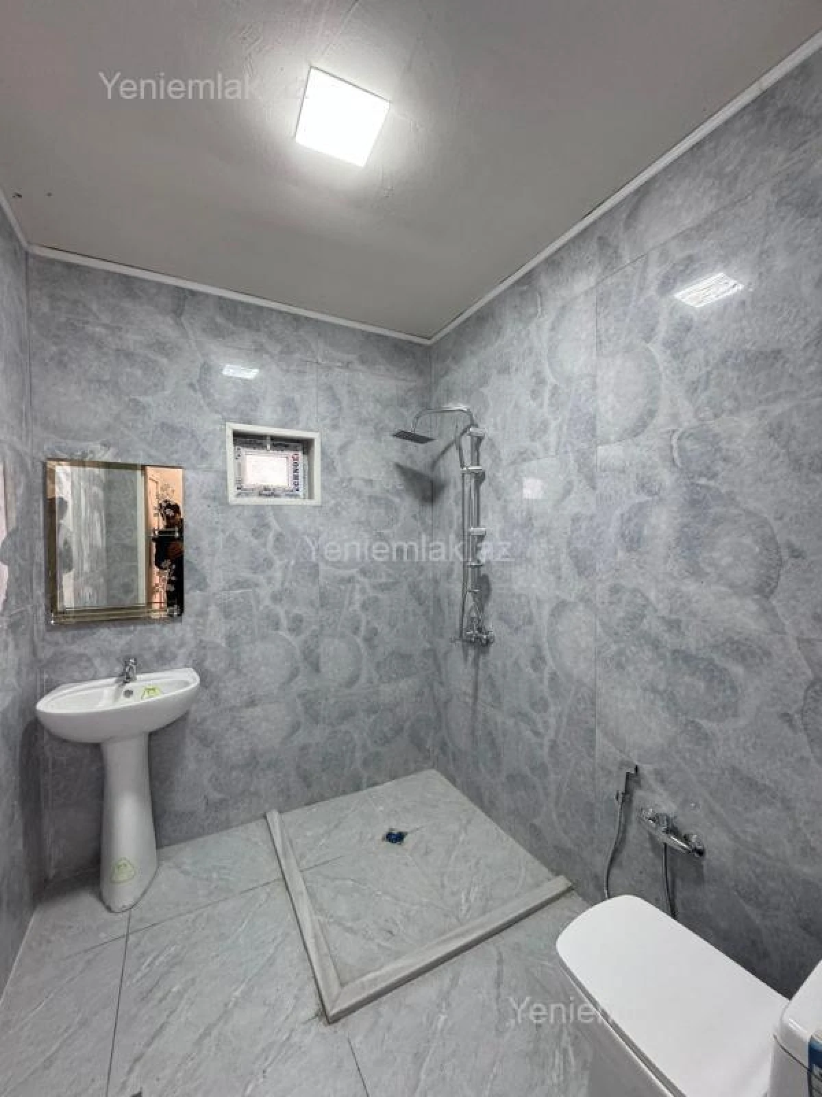 Satılır 3 otaqlı həyət evi 100 m²