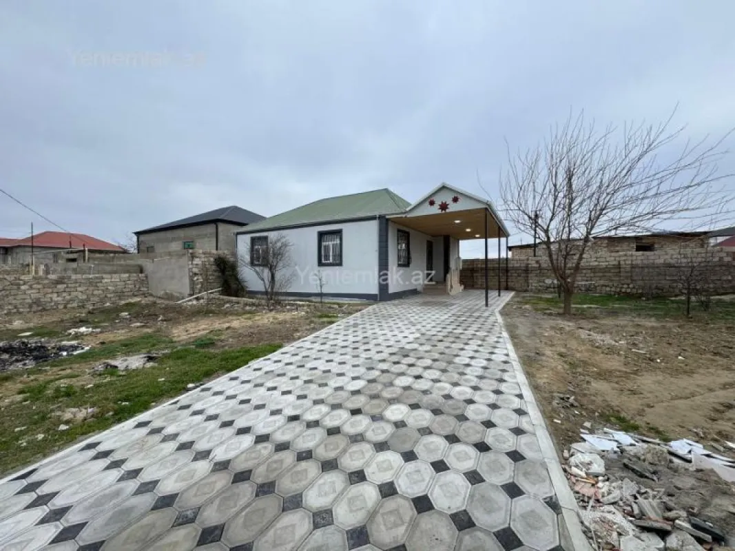 Satılır 3 otaqlı həyət evi 100 m²