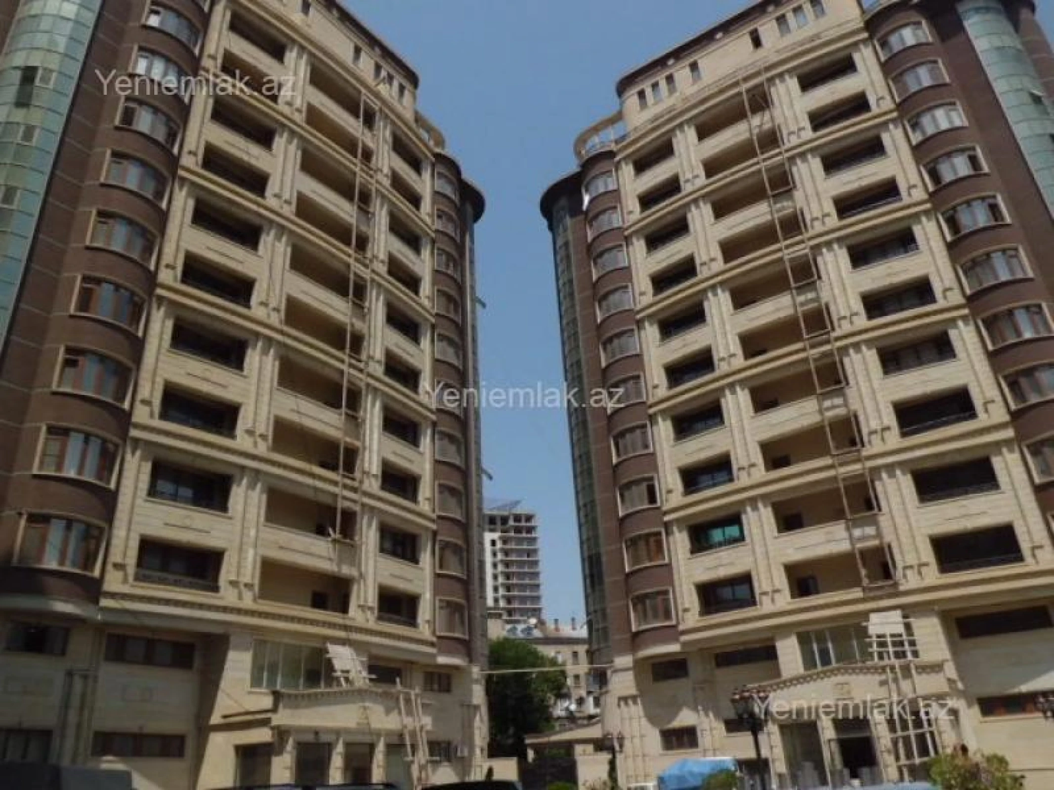 Satılır 4 otaqlı yeni tikili 194 m²