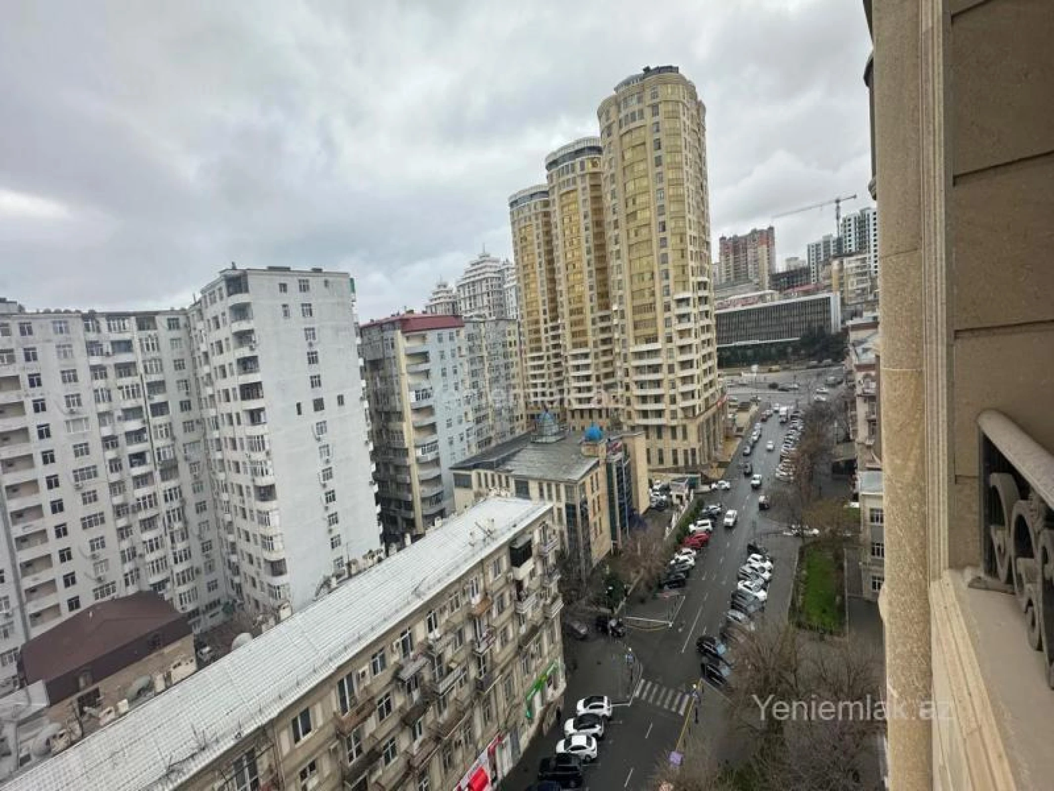 Satılır 4 otaqlı yeni tikili 194 m²