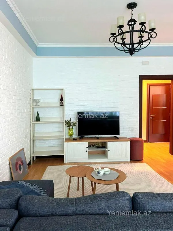 Satılır 2 otaqlı yeni tikili 70.5 m²