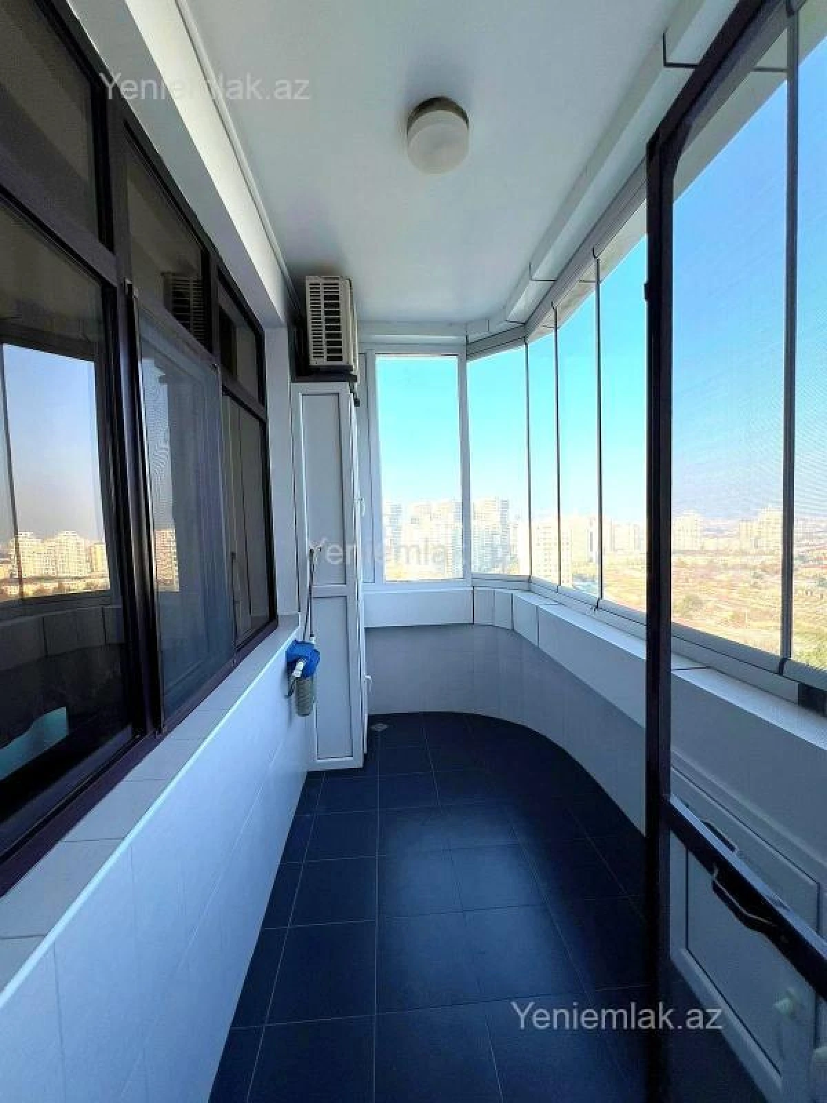 Satılır 2 otaqlı yeni tikili 70.5 m²