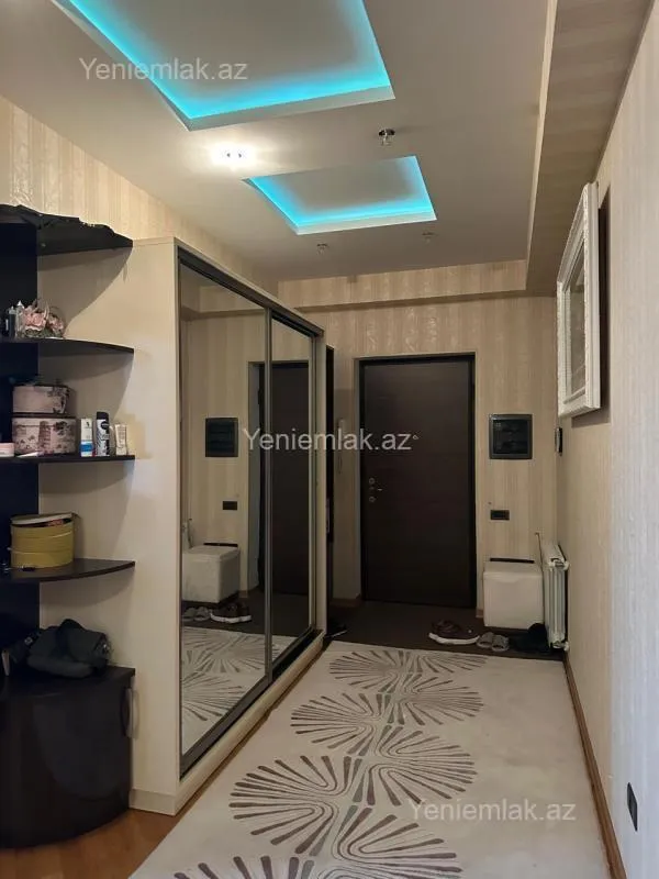 Satılır 5 otaqlı yeni tikili 320 m²