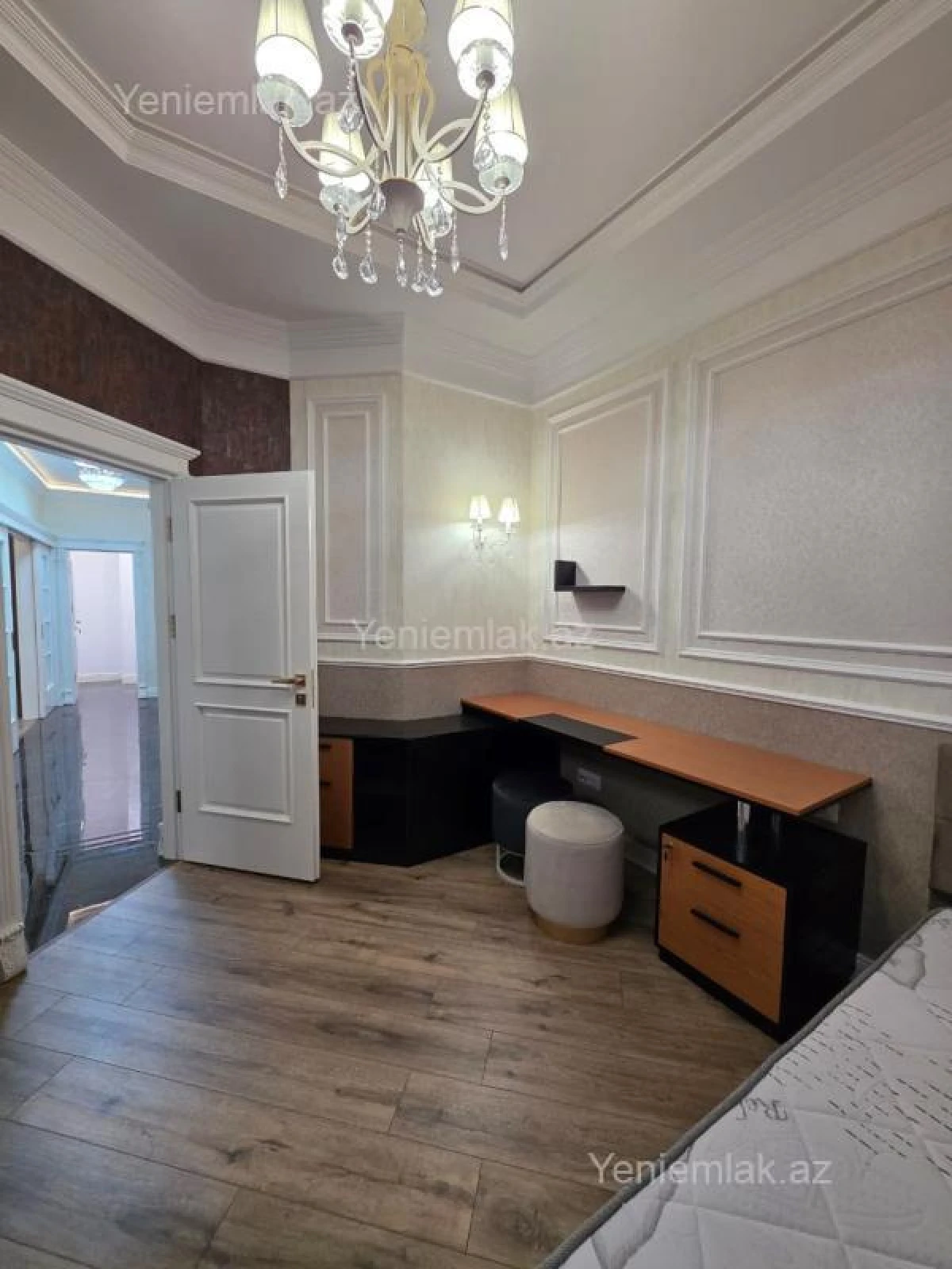 Satılır 3 otaqlı yeni tikili 120 m²