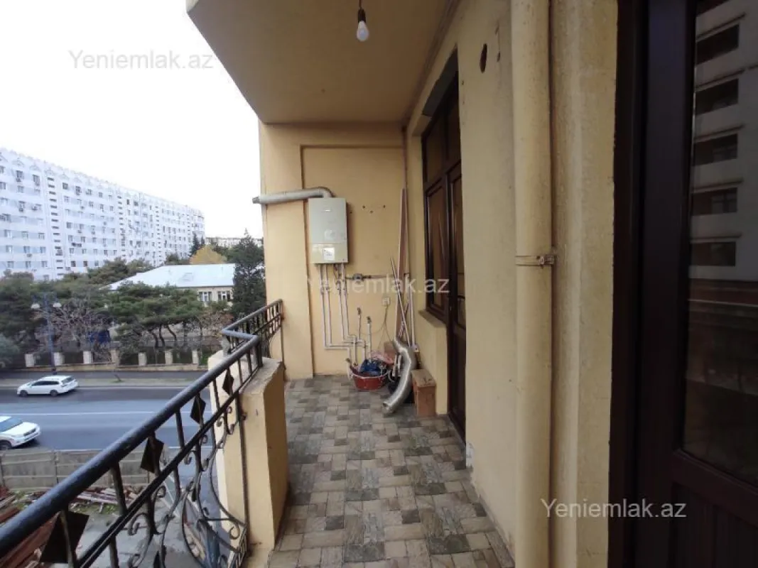 Satılır 2 otaqlı yeni tikili 65 m²