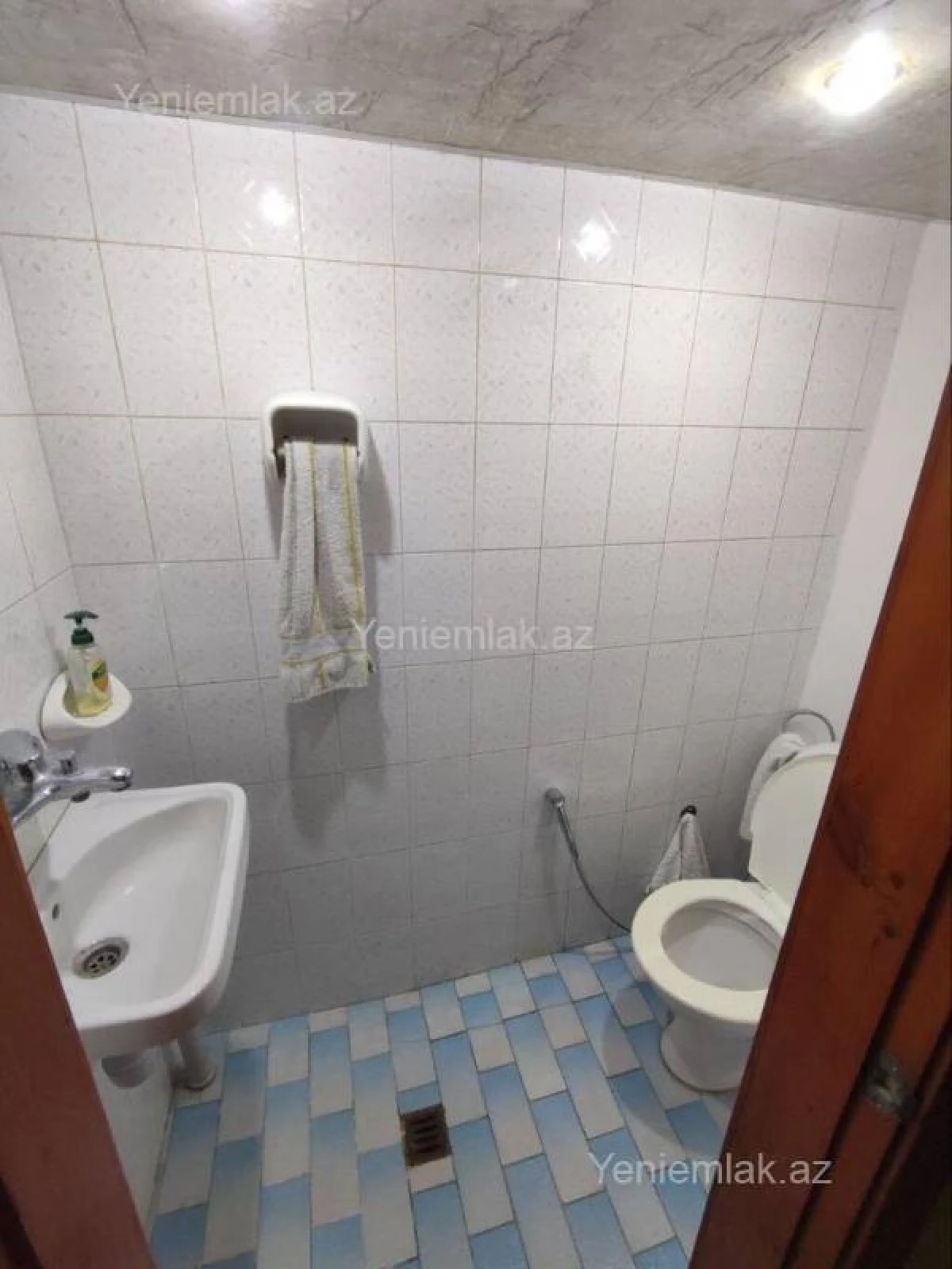 Satılır 4 otaqlı köhnə tikili 110 m²