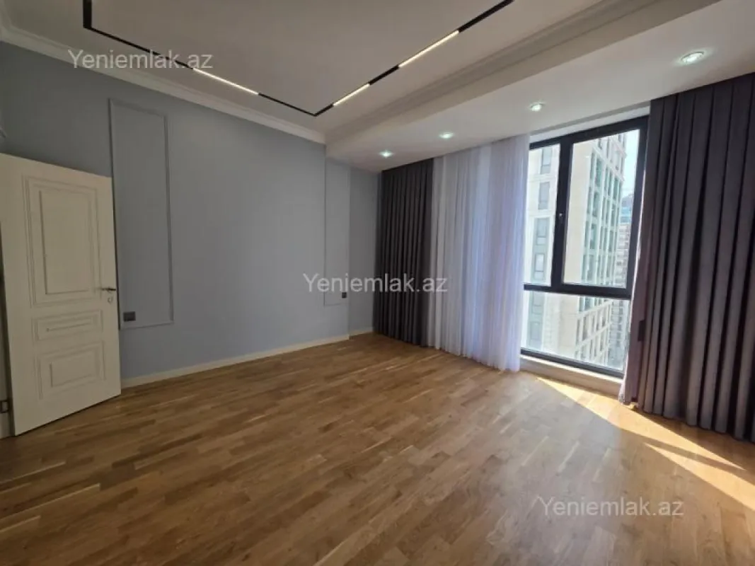 Satılır 3 otaqlı yeni tikili 143 m²