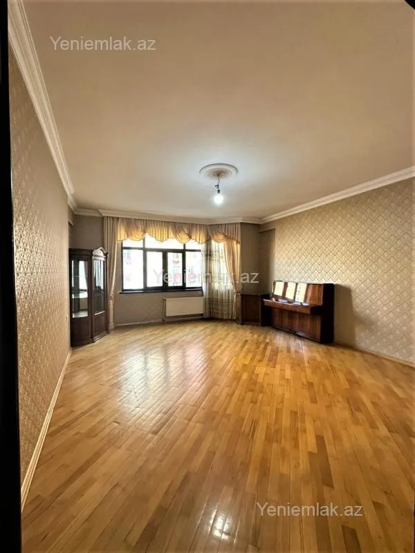 Satılır 3 otaqlı yeni tikili 121 m²