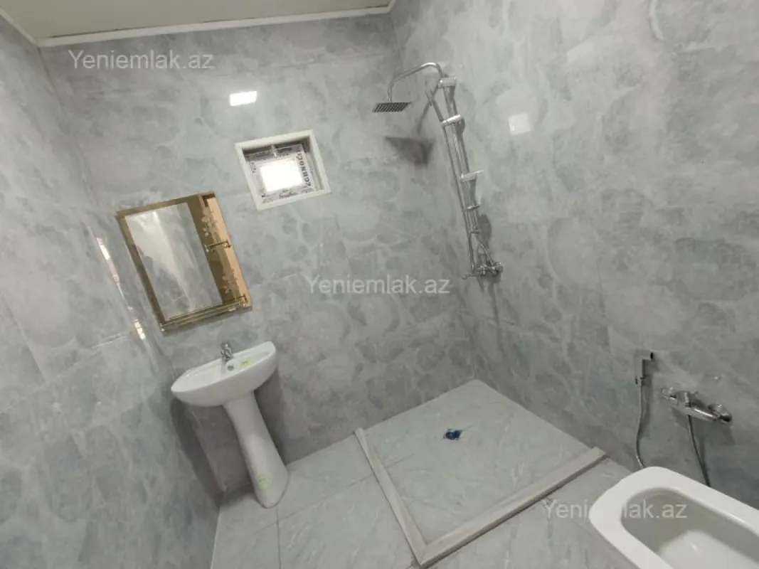 Satılır 3 otaqlı həyət evi 100 m²