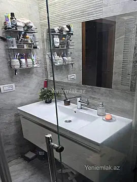 Satılır 5 otaqlı köhnə tikili 120 m²