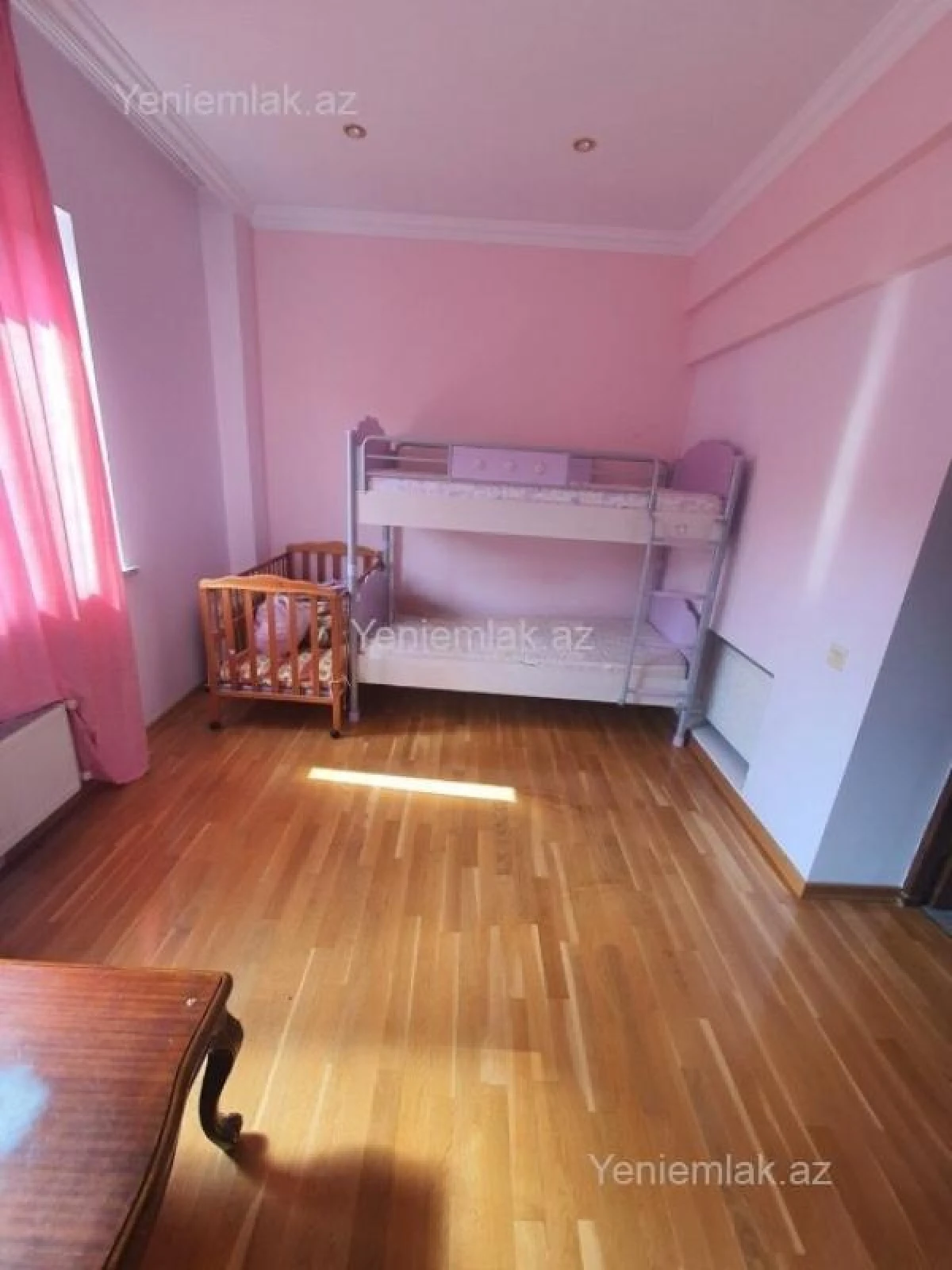 Satılır 3 otaqlı köhnə tikili 100 m²