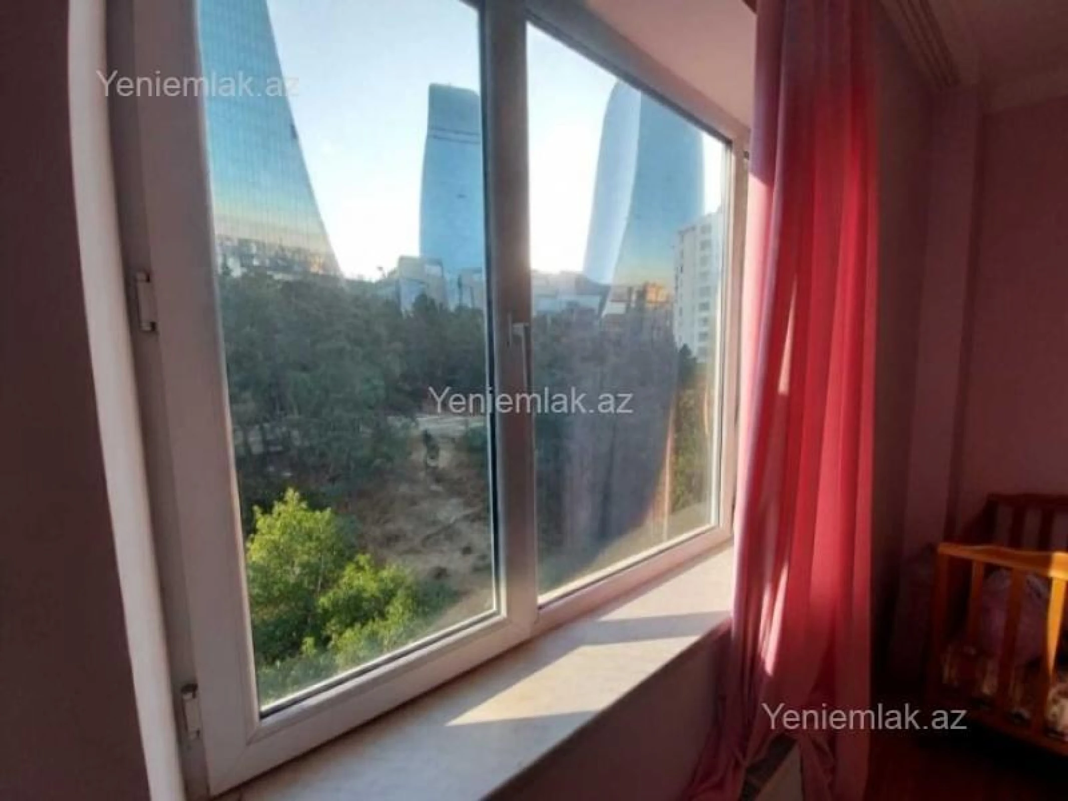 Satılır 3 otaqlı köhnə tikili 100 m²