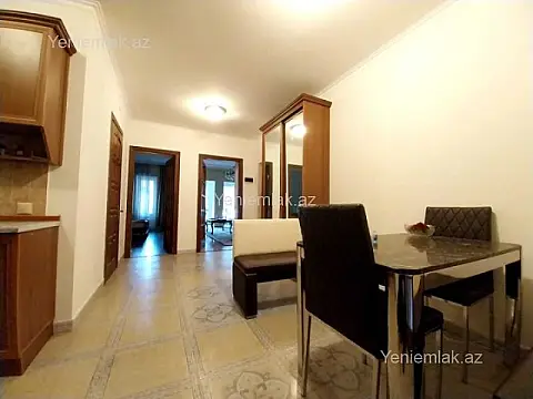 Satılır 3 otaqlı köhnə tikili 100 m²